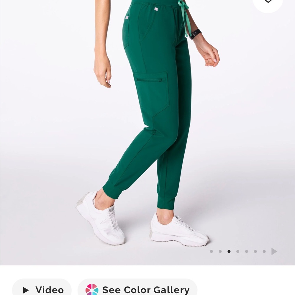 Figs Women's Zamora Jogger Scrub Pants - Hunter Green with grey string